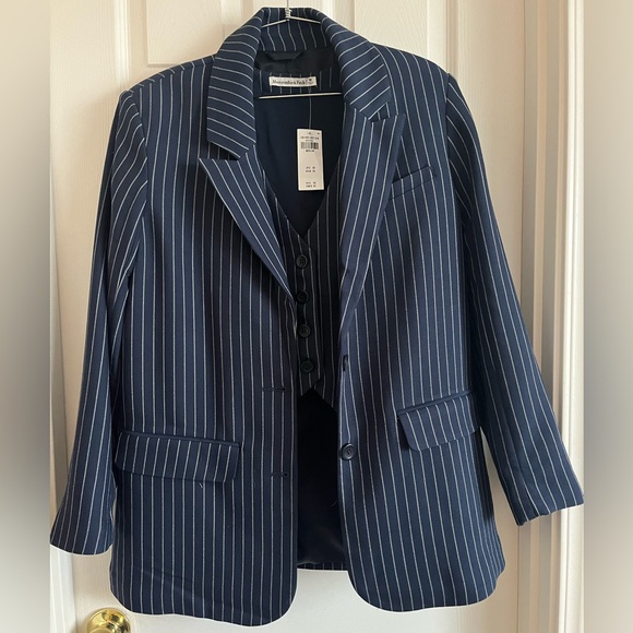 Full Abercrombie & Fitch navy pinstripe suit set - Picture 11 of 13